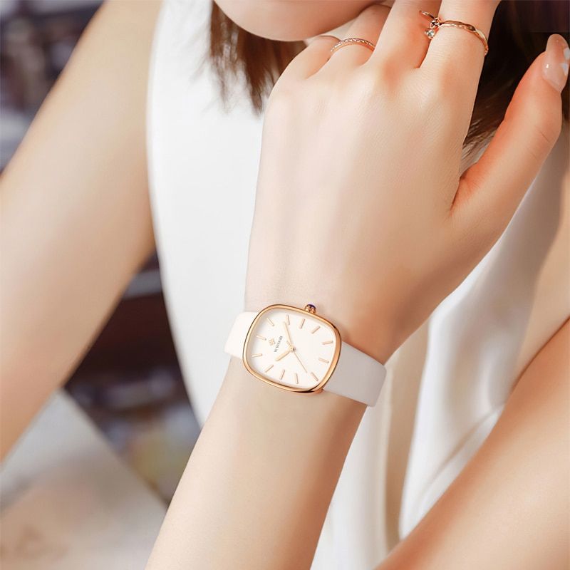 Damenuhr mit Lederarmband