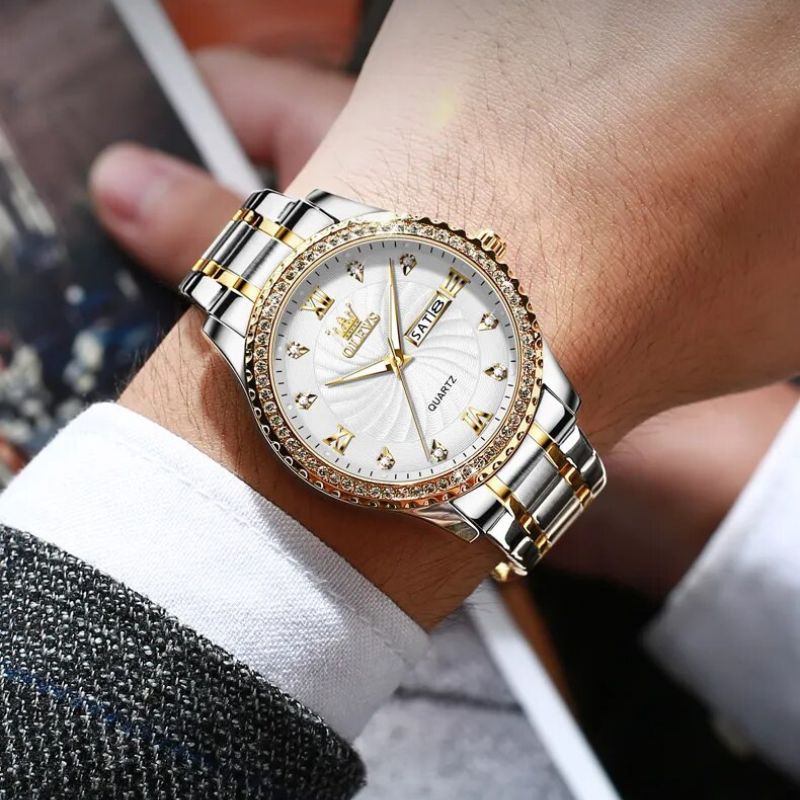 Herrenuhr mit Kristall-Lünette