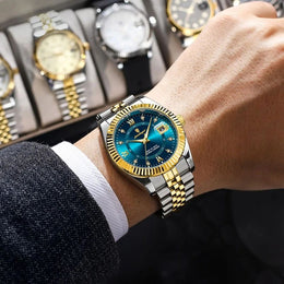 Herrenuhr mit geriffelter Lünette