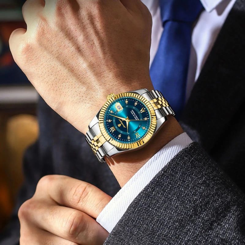 Herrenuhr mit geriffelter Lünette
